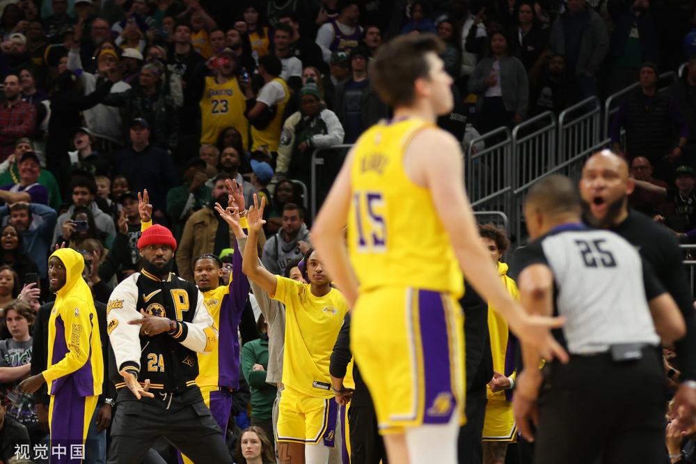 比如曾执教 比如曾执教