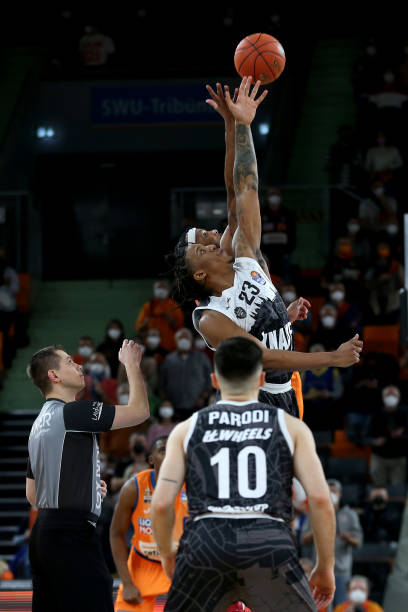 一则关于王 一则关于王